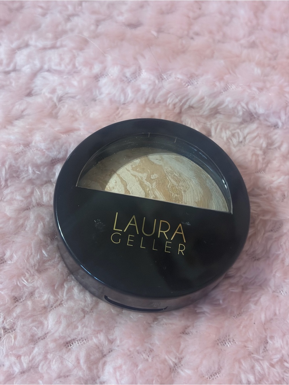 Laura Geller Baked Balance-N-Brighten Foundation - Light